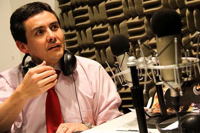 Álvaro Álvarez conversa con Rodrigo Sandoval sobre campaña informativa del DEM contra los contratos falsos