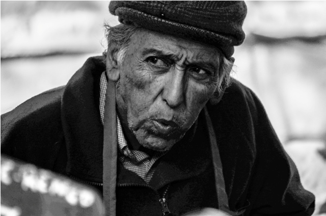 Vecinos del Barrio Matta Sur participan en taller de fotografía patrimonial