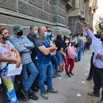 Subsecretaría del Interior debe responder a consultas formuladas, respecto al proceso de regularización