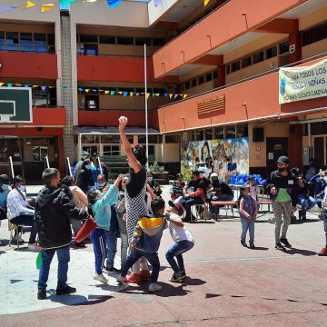 Familias acuden a jornadas de orientación migratoria por campaña de niñez