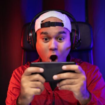 Cómo elegir el celular gamer ideal y compatible con tu notebook