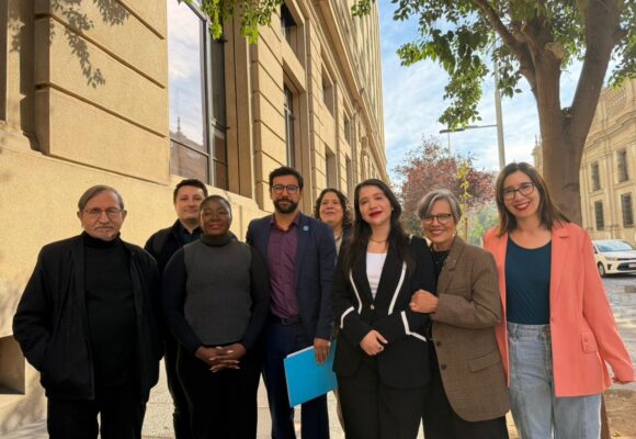 Sociedad civil y diputados cuestionan ante la Contraloría circular que amenaza el derecho a la nacionalidad de la niñez migrante